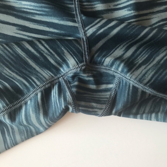 Nike Mesh Back Athletic Leggings - Picture 3 of 5